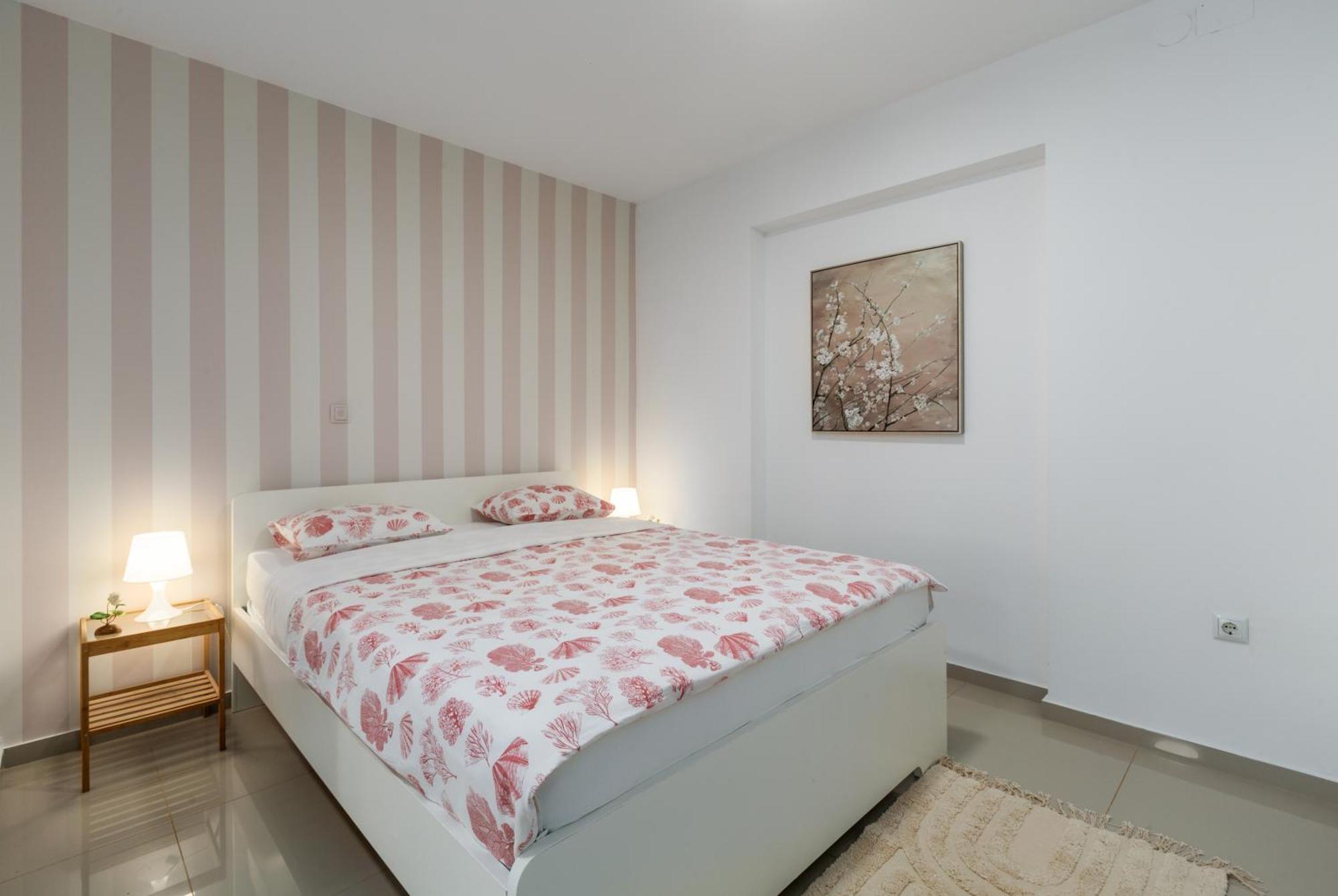 Modern Apartment Zen With Private Garden Porec Exterior photo